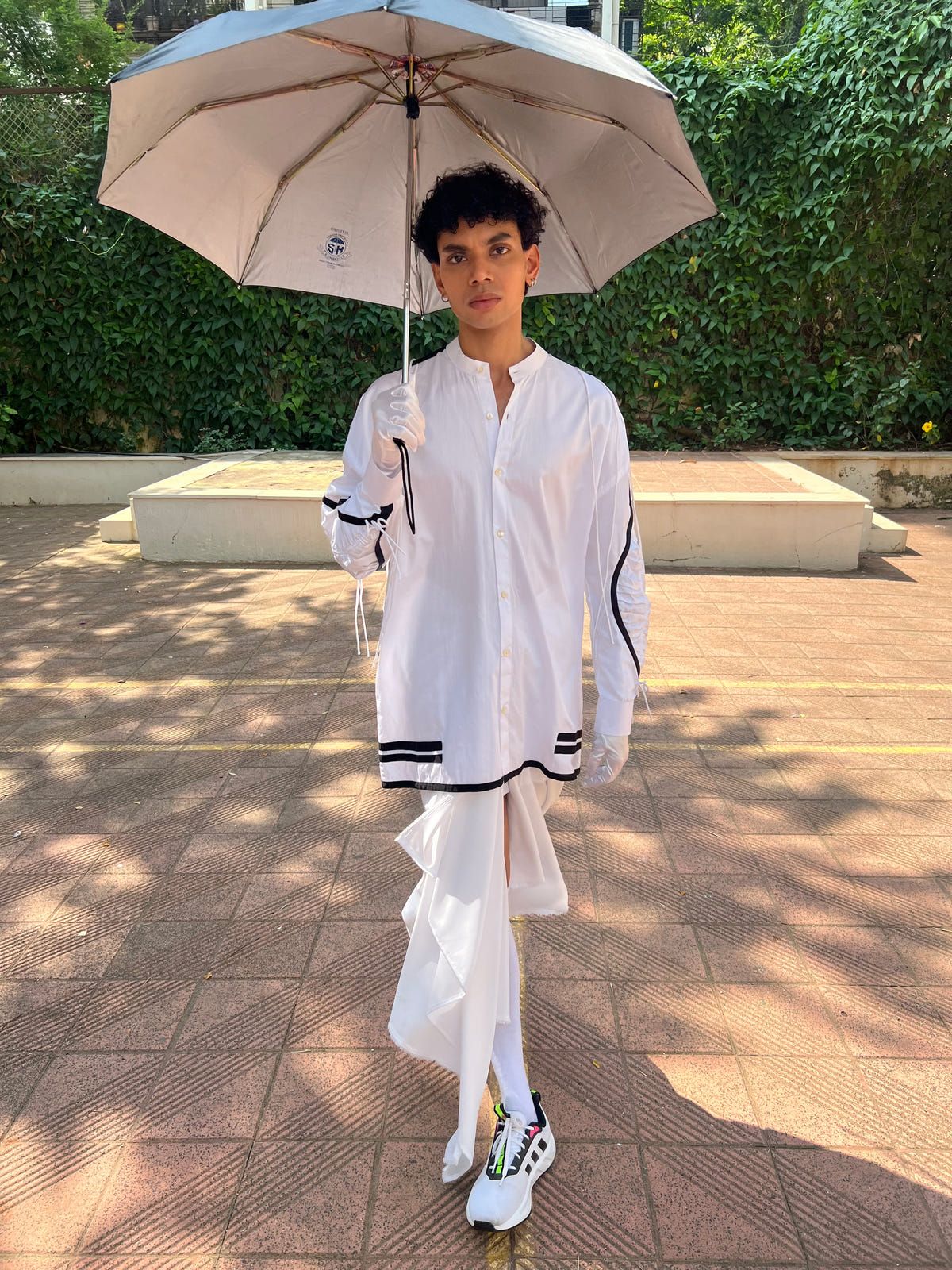 Gathered eye shirt - image 6