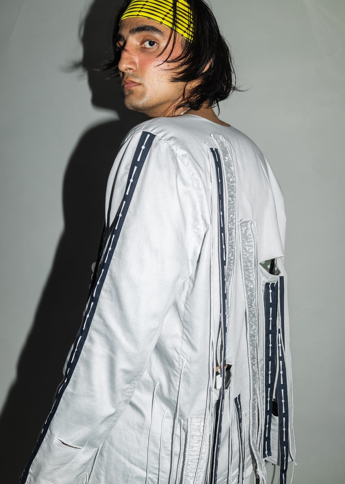 Cut-out fringed jacket - image 3