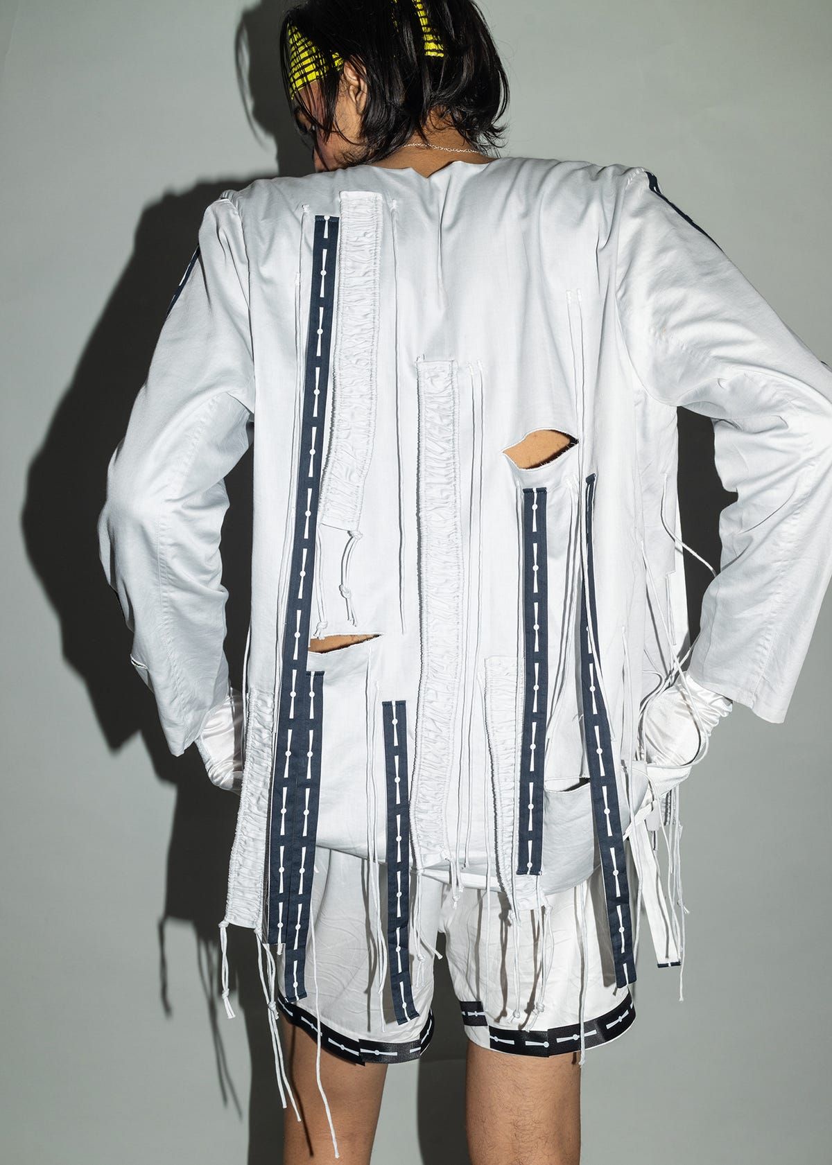Cut-out fringed jacket - image 6