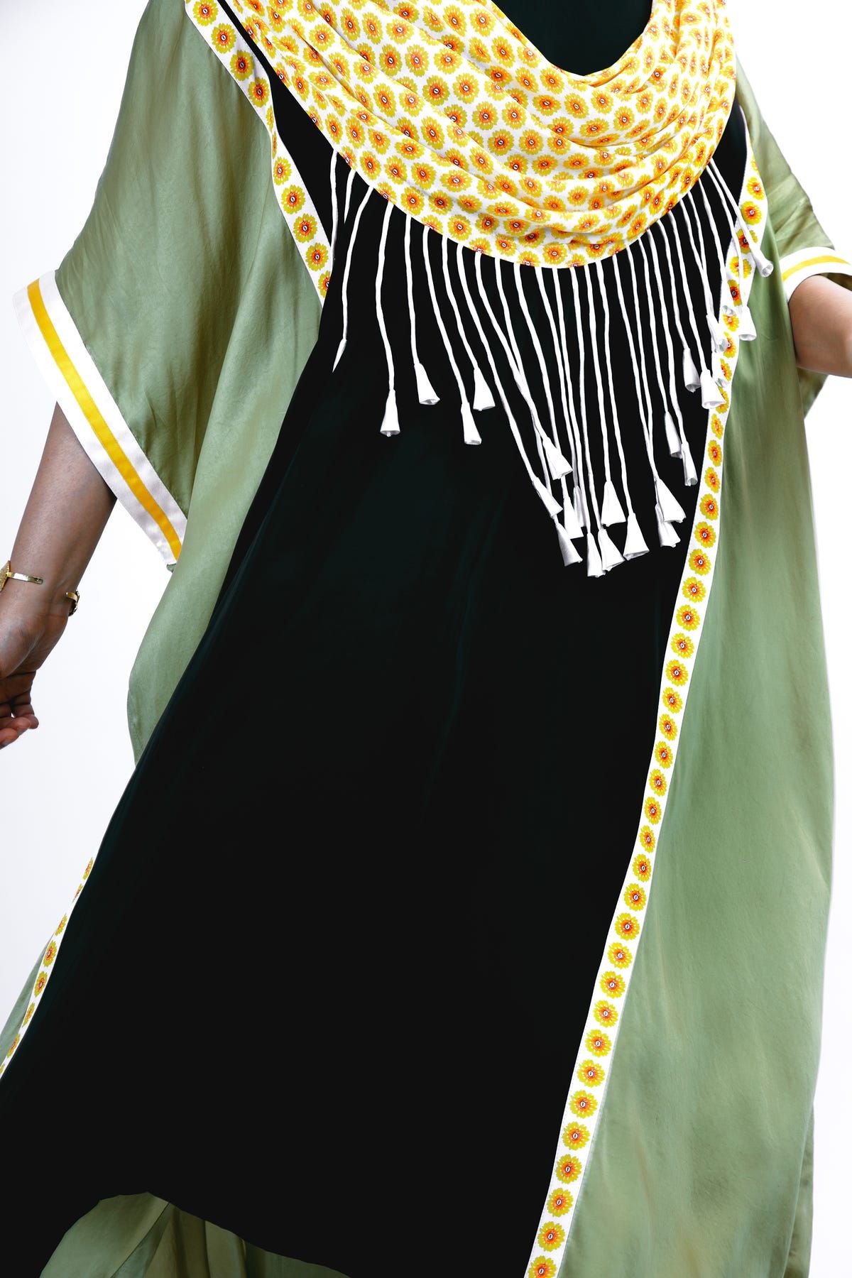 Scallop drape kaftan set - image 4