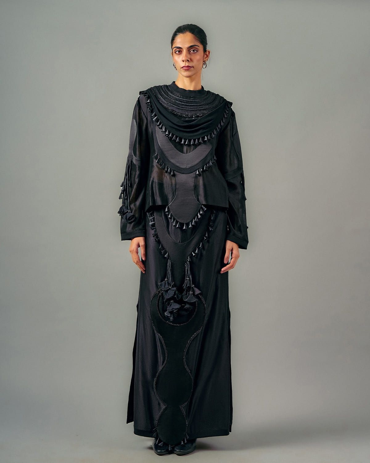Quilted necklines drape top + Ornament patch skirt set - image 1