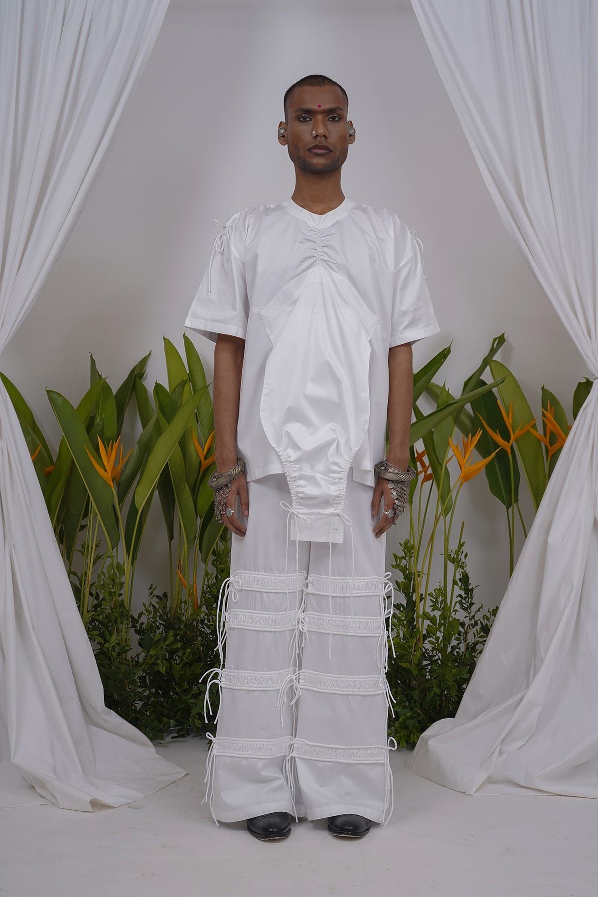 Suspended sleeve T-shirt - image 3