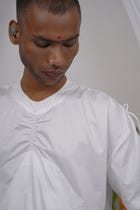 Suspended sleeve T-shirt view 5