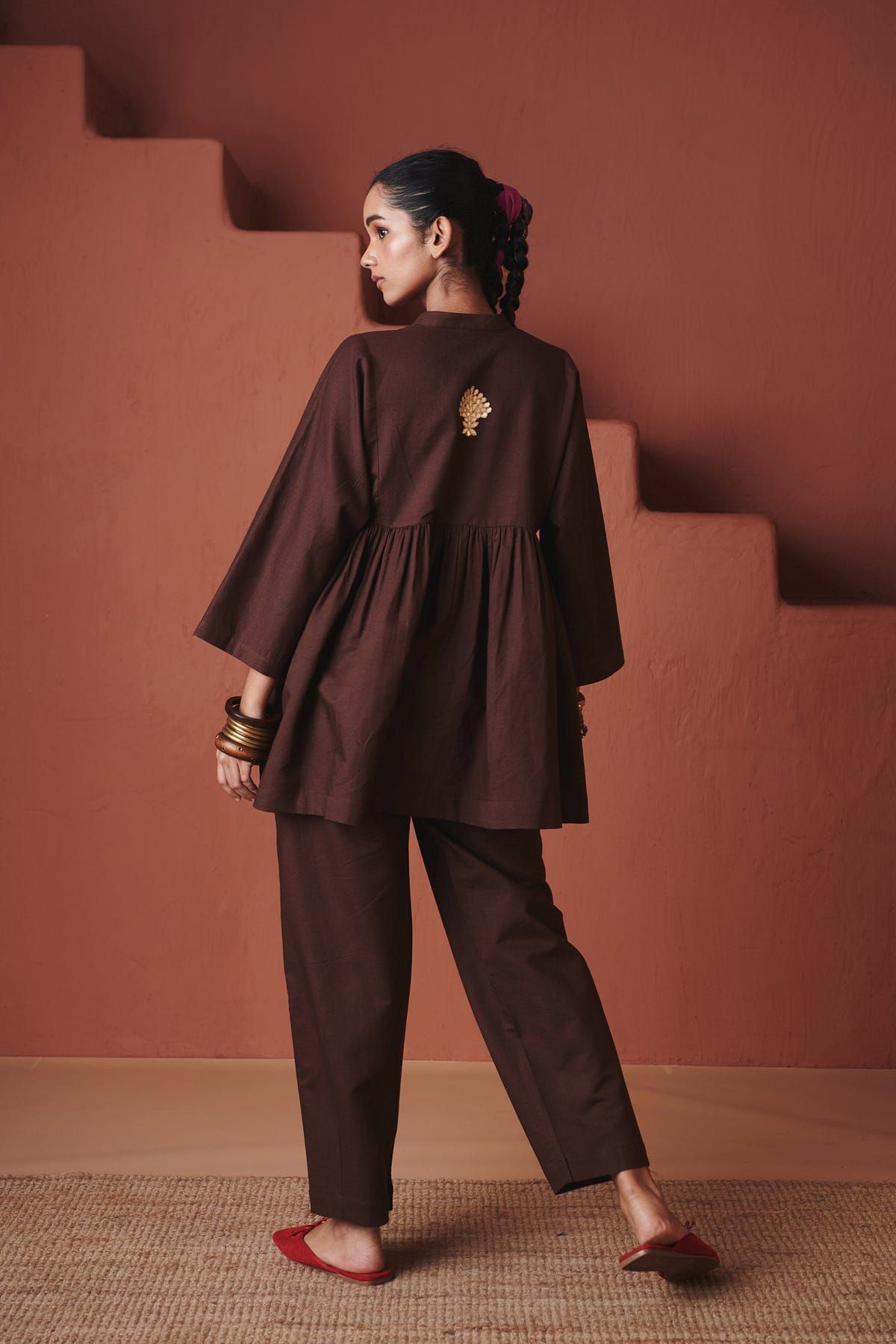 Coffee Co-Linen Gathered Shirt - image 6