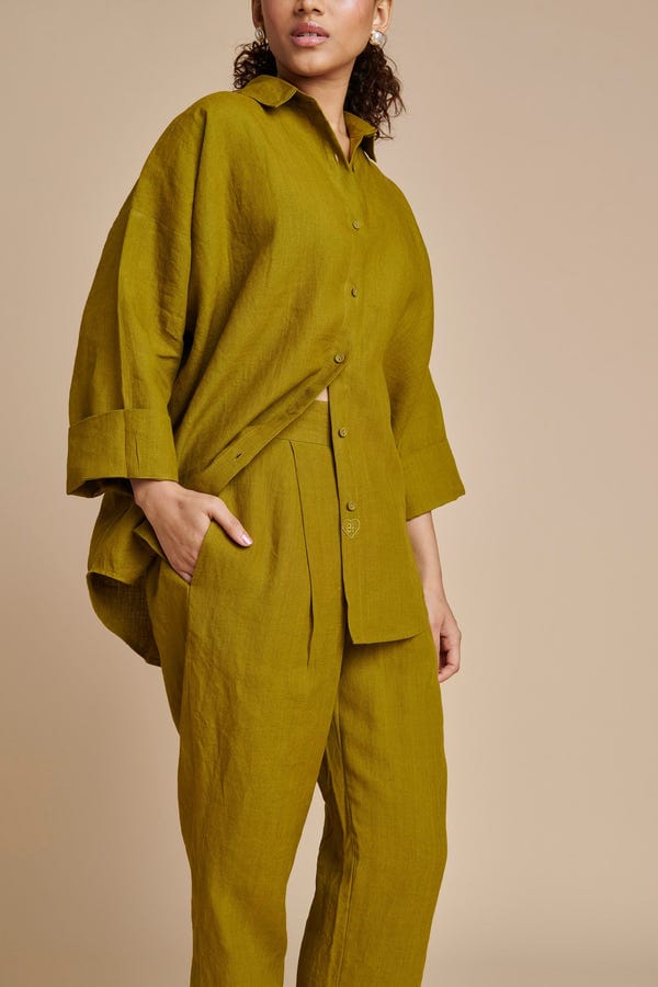 Saphed — Mehendi Linen Pleated Pants