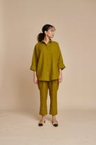 Mehendi Linen Pleated Pants view 4