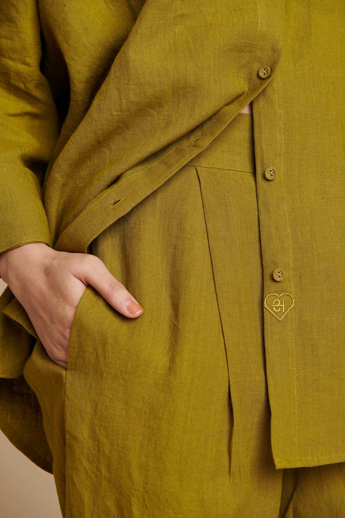 Mehendi Linen Pleated Pants - image 8