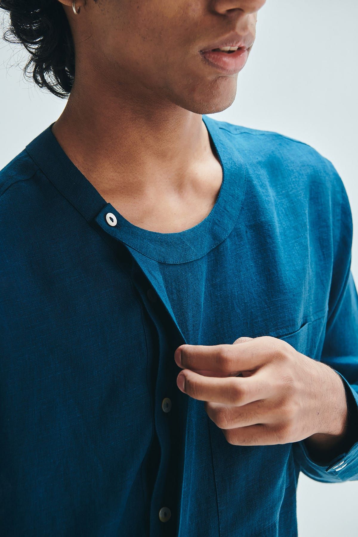 Indigo Linen Men's Side Placket Shirt - image 5