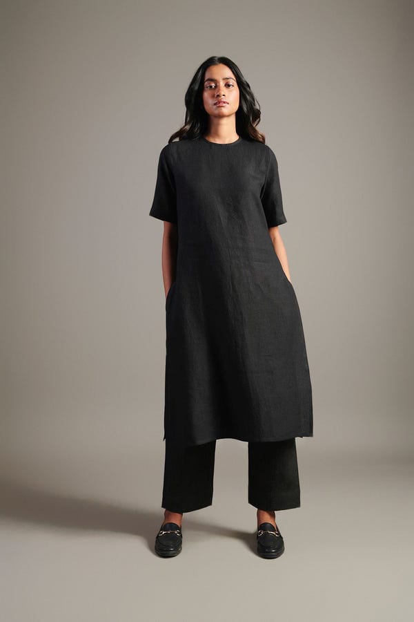 Saphed — Kohl Co-Linen Half Sleeves Kurta Set