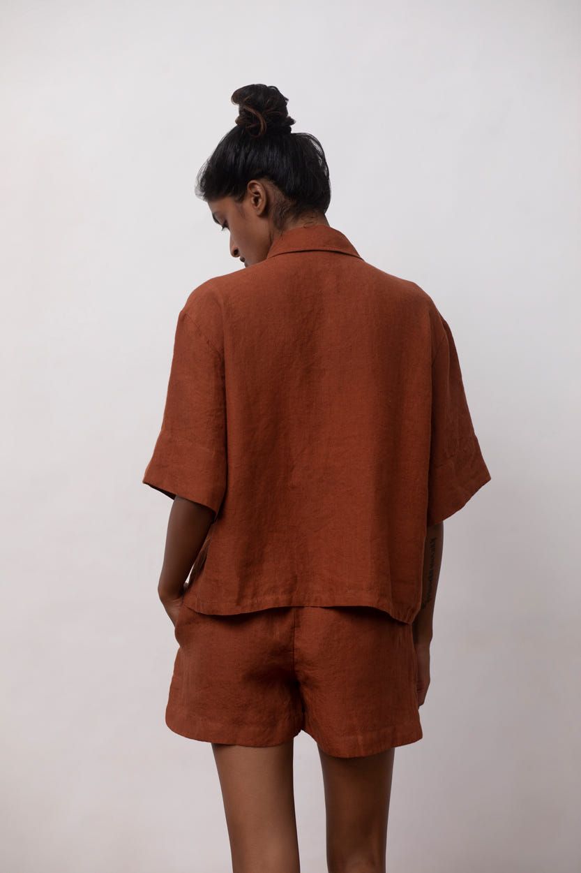 Cinnamon Linen Women's Shorts Set - image 2