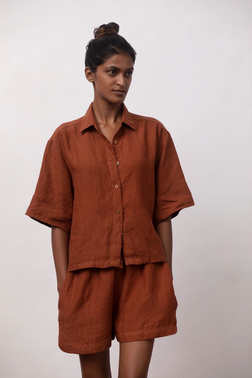 Cinnamon Linen Women's Shorts Set - image 3