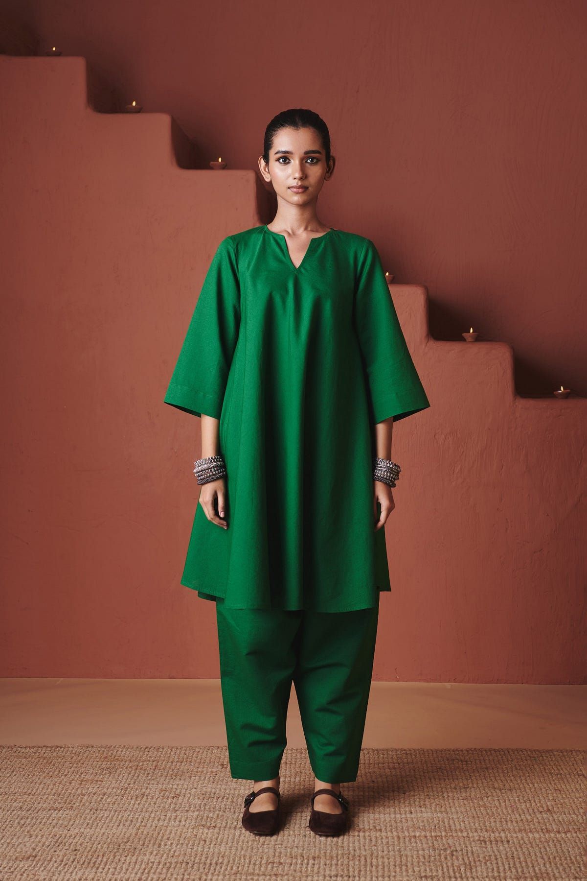 Panna Linen Pheran Kurta Set - image 3