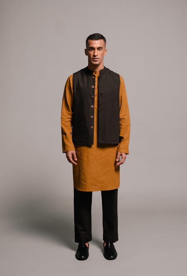 Saphed — Kohl Co-Linen Men's Nehru Jacket