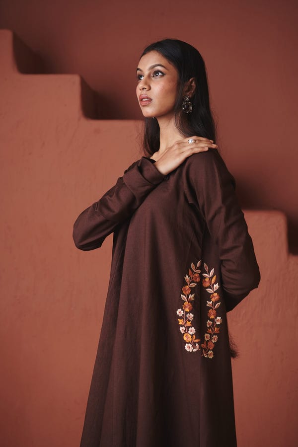 Saphed — Coffee Co-Linen Embroidered Pocket Kurta Set