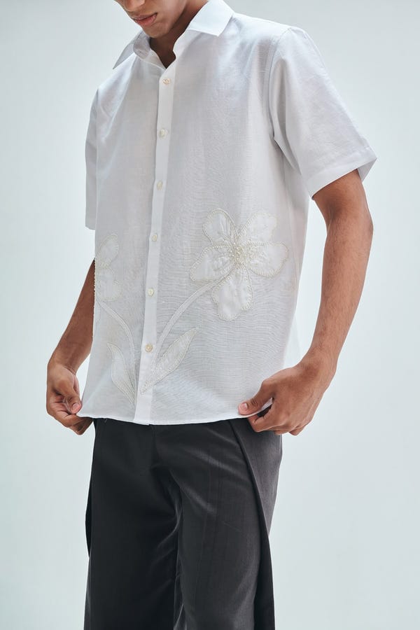 Saphed — Taj Co-Linen Embroidered Men’s Applique Half Sleeves Shirt
