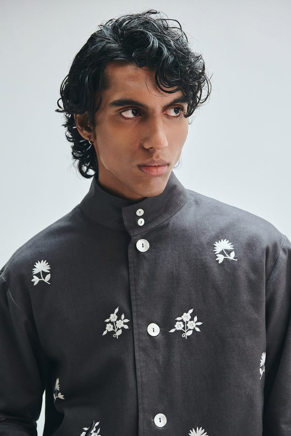 Saphed — Pebble Co-Linen Embroidered Men’s Stand Collar Jacket