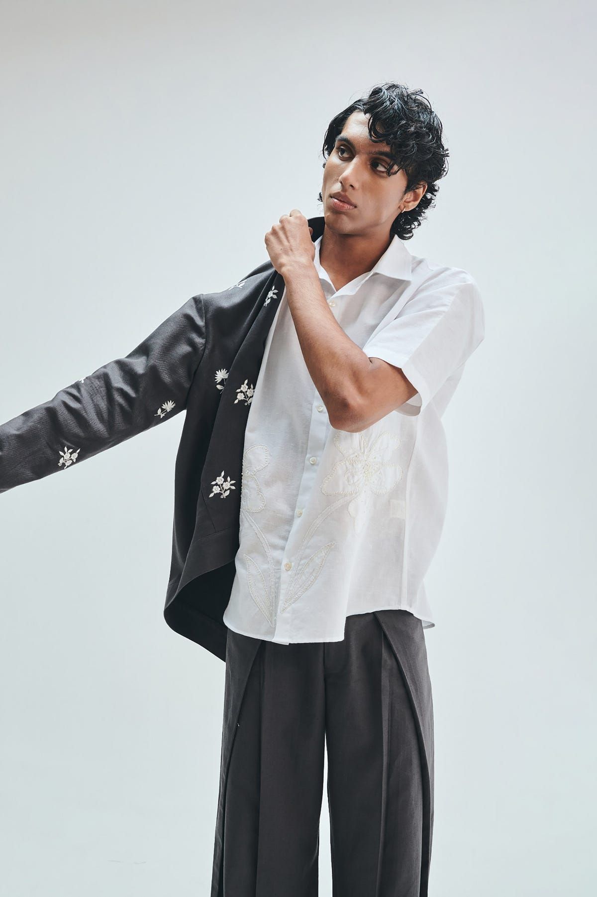 Pebble Co-Linen Embroidered Men’s Stand Collar Jacket - image 4