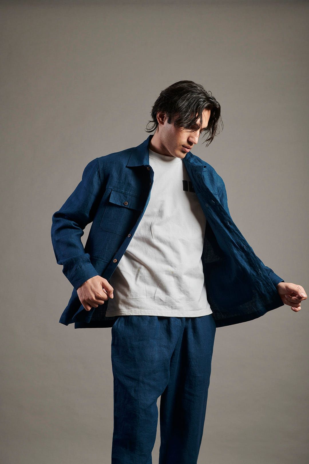 Indigo Linen Men's Overshirt - image 3