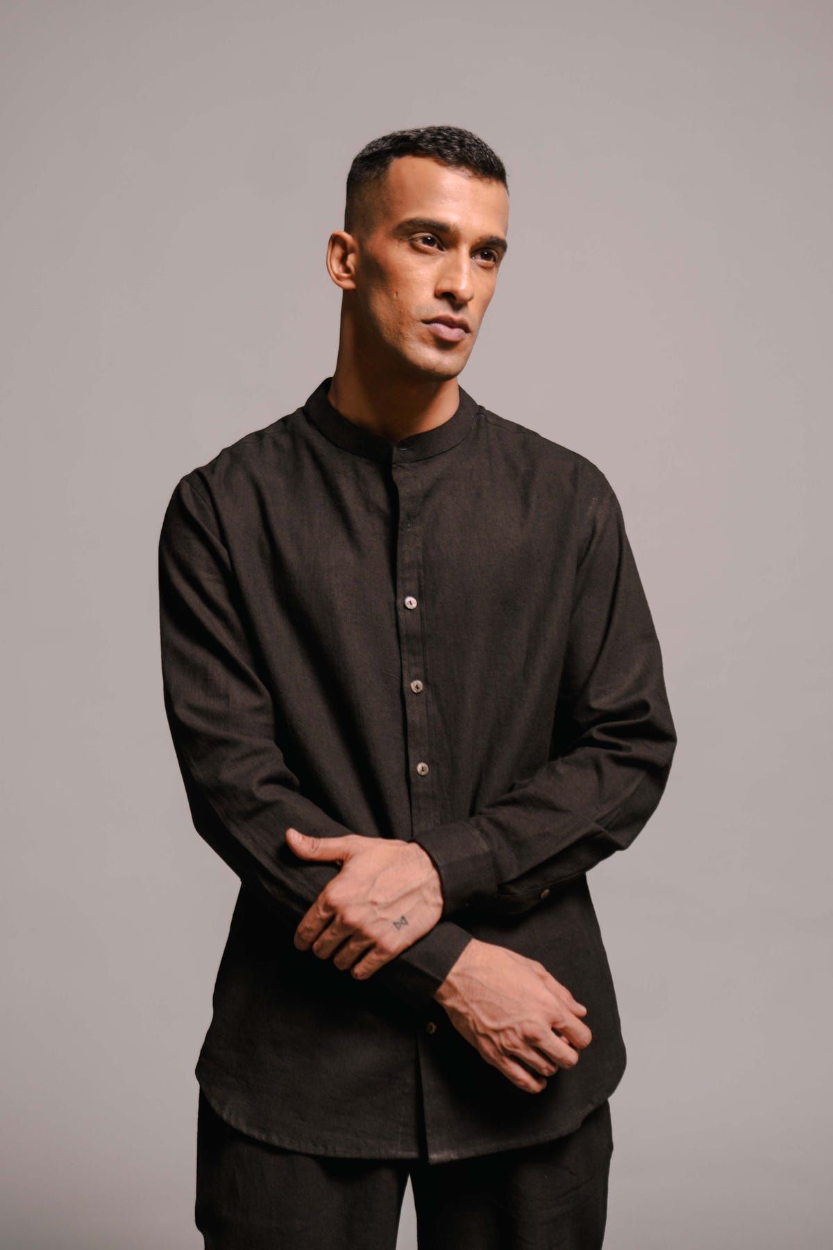 Carbon Co-Linen Men's Band Collar Shirt - Sale - image 1