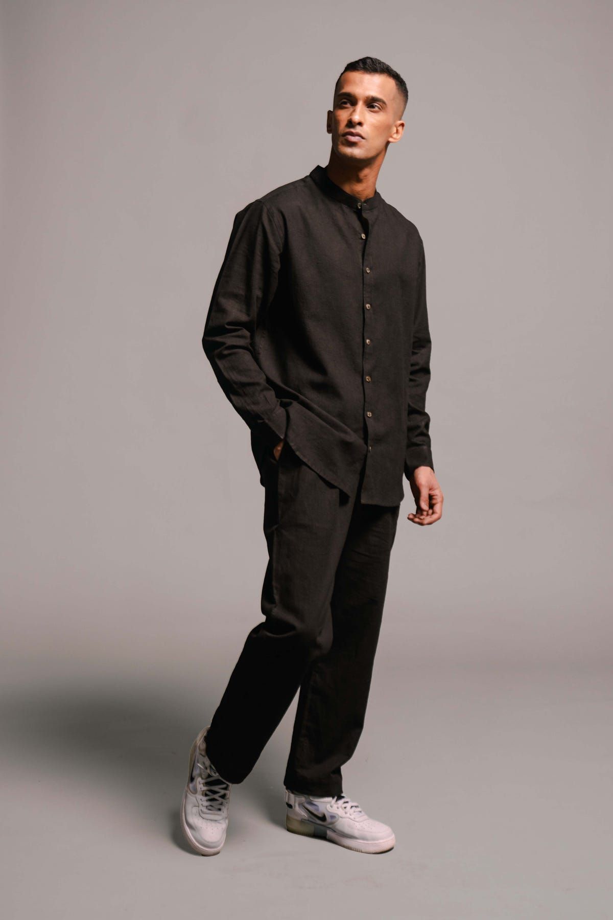 Carbon Co-Linen Men's Band Collar Shirt - Sale - image 4
