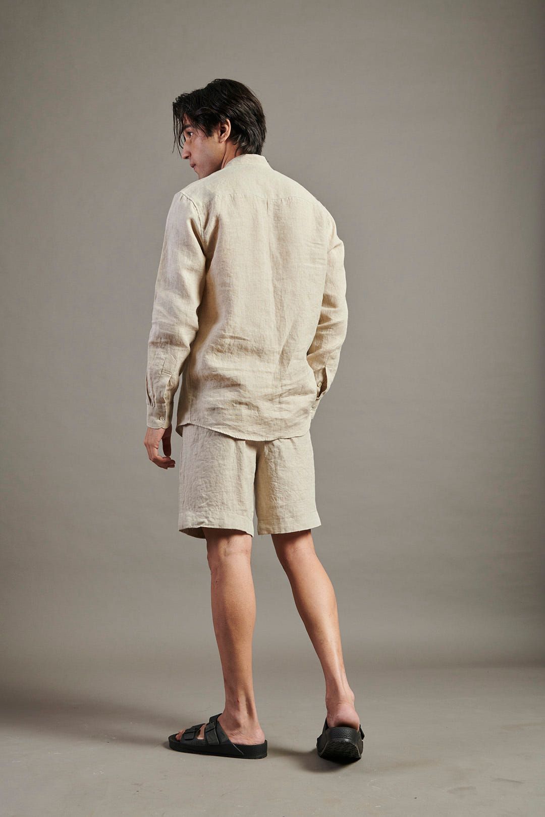 Undyed Linen Band Collar Shirt - image 5