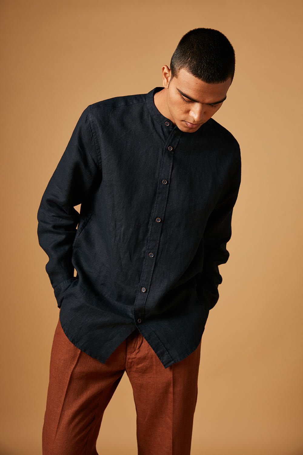 Kohl Co-Linen Band Collar Shirt - image 5