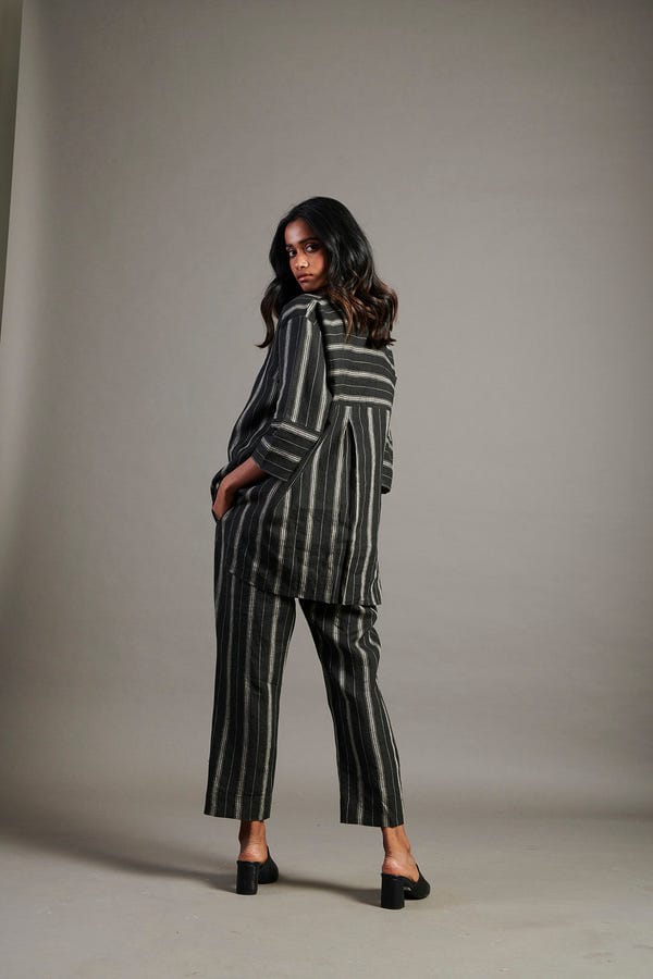 Saphed — Dhaari Linen Pleated Pants - Sale