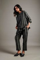 Dhaari Linen Pleated Pants - Sale view 5