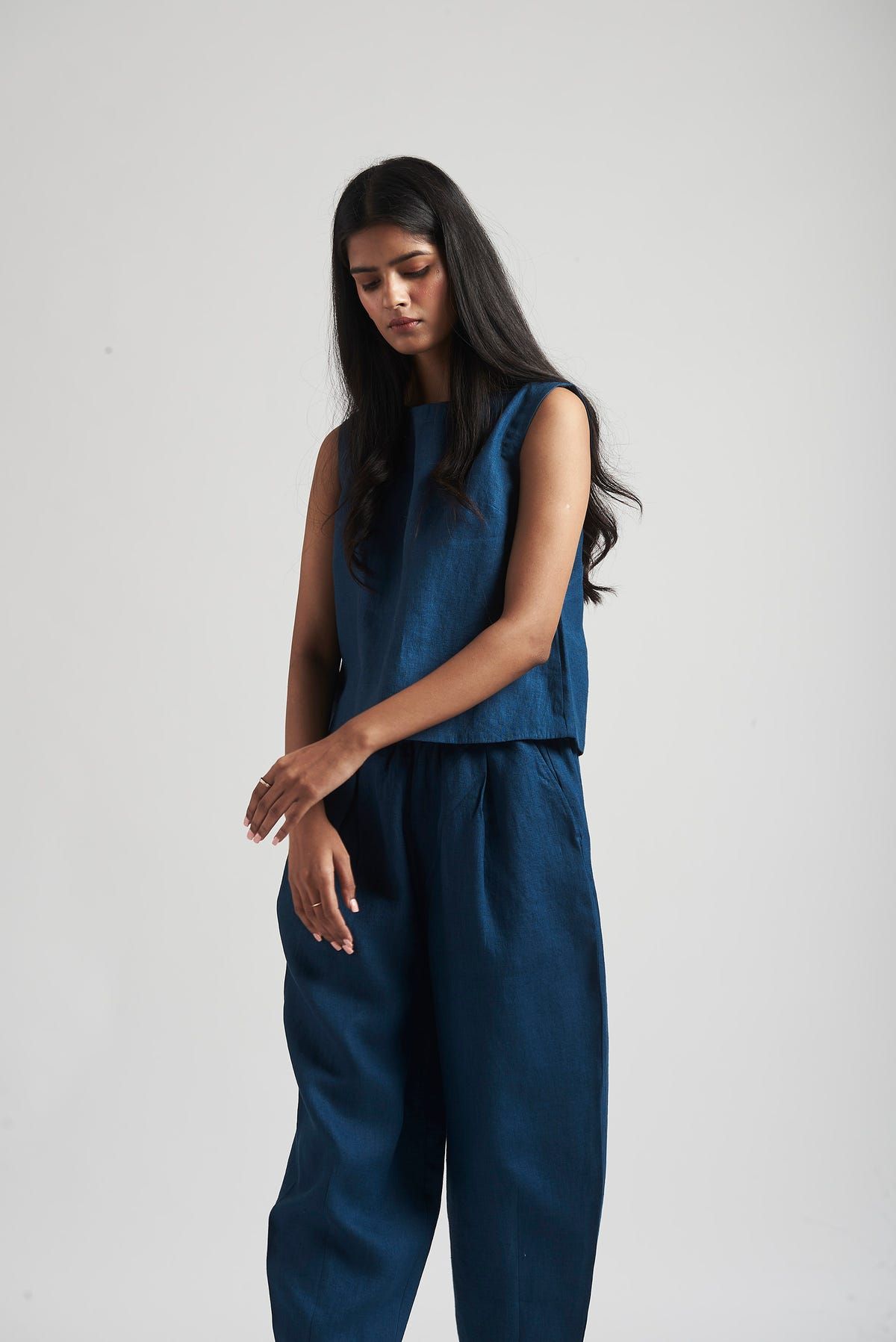 Indigo Linen Lounge Overlay Set - image 5