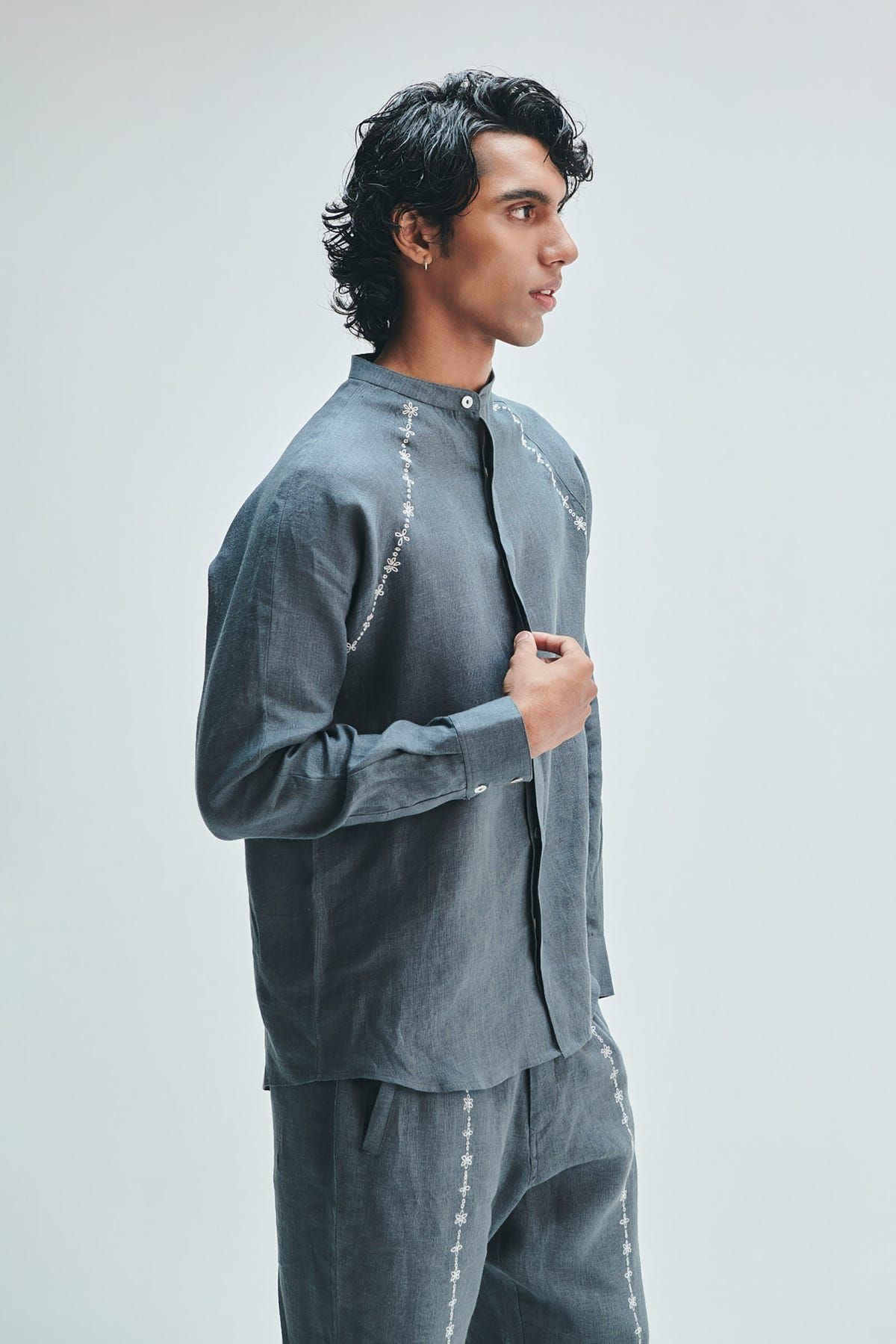 Slate Linen Embroidered Men's Raglan Shirt - image 12