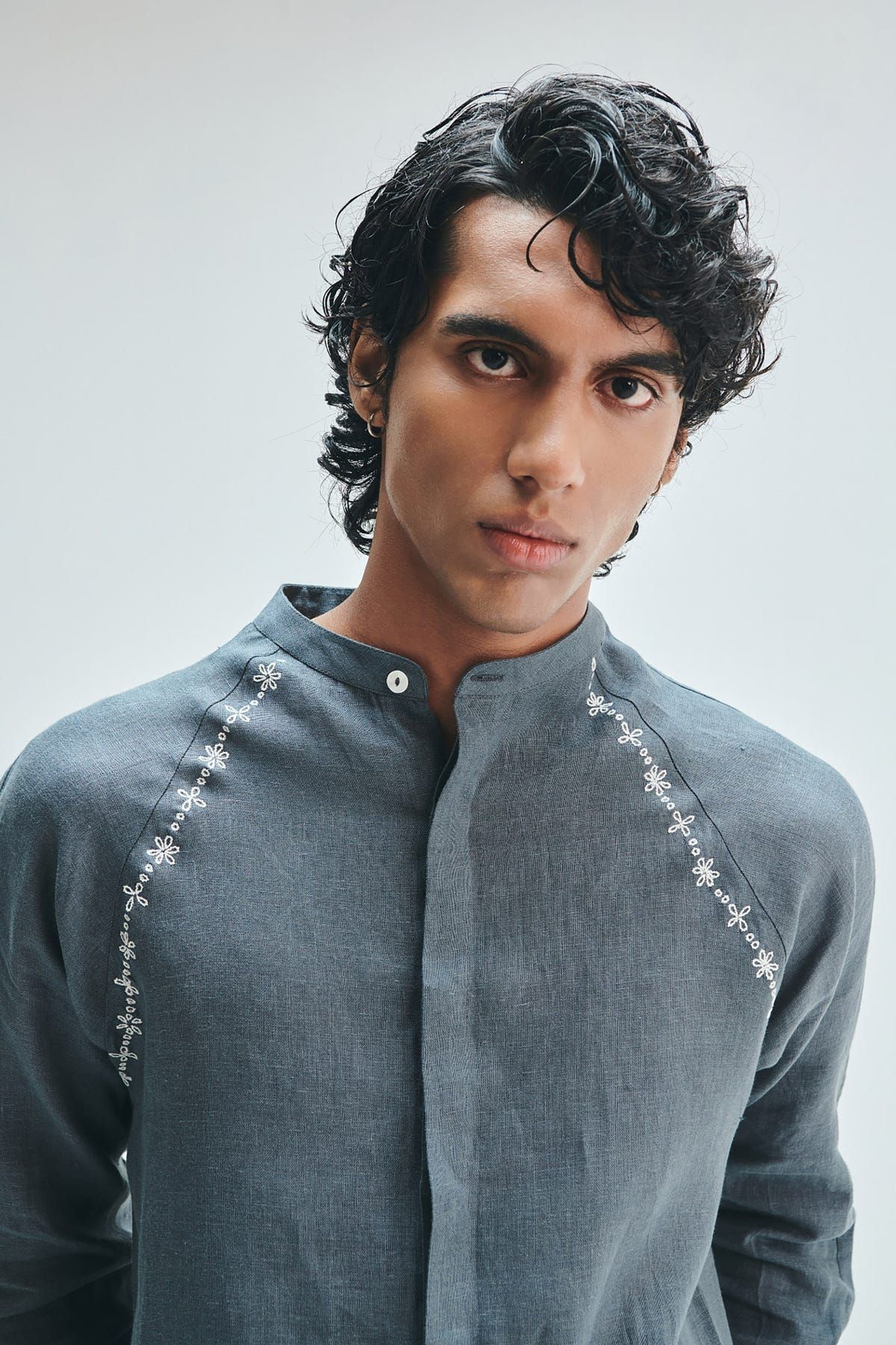 Slate Linen Embroidered Men's Raglan Shirt - image 6