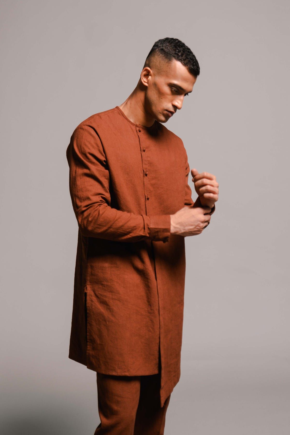 Cinnamon Linen Men's Side Open Kurta Set - image 2