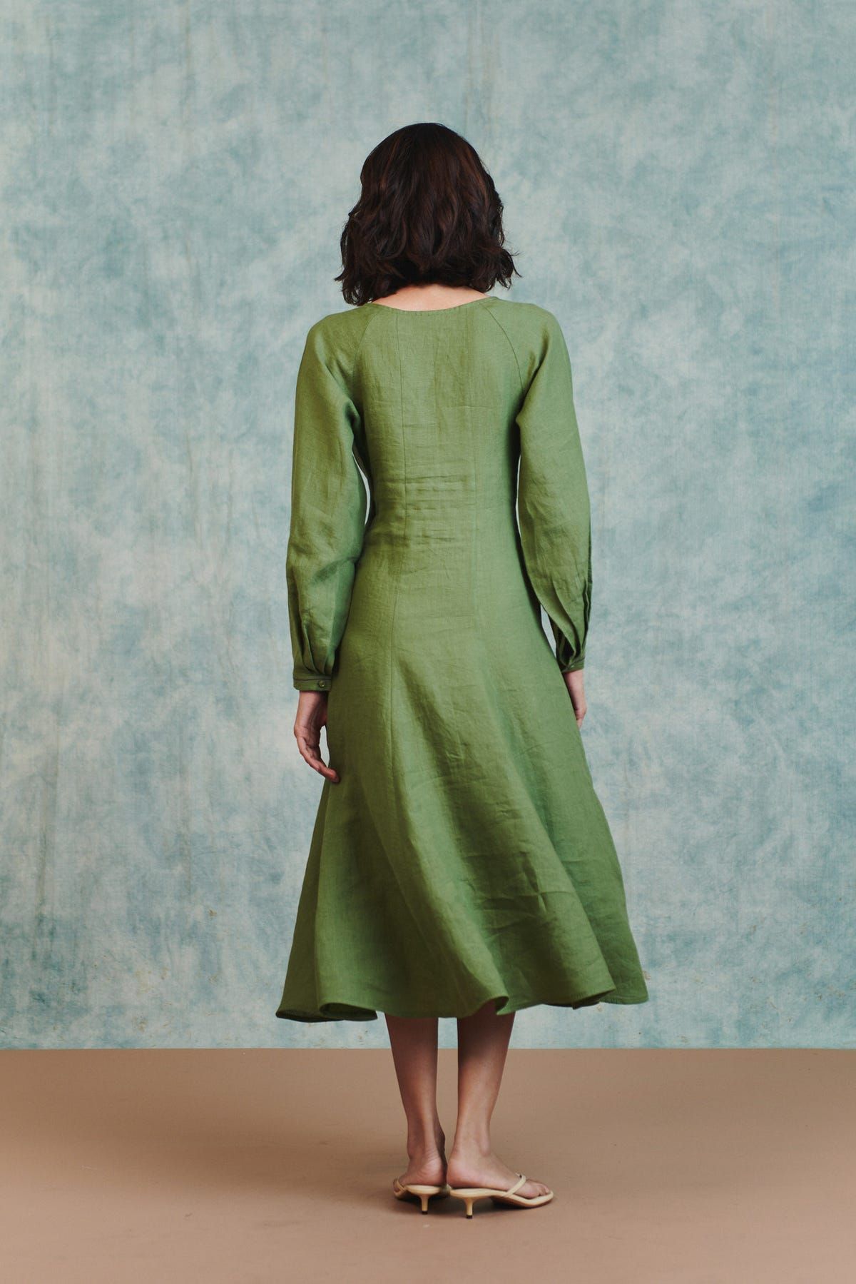 Moss Linen Pleated Waist Dress - image 5