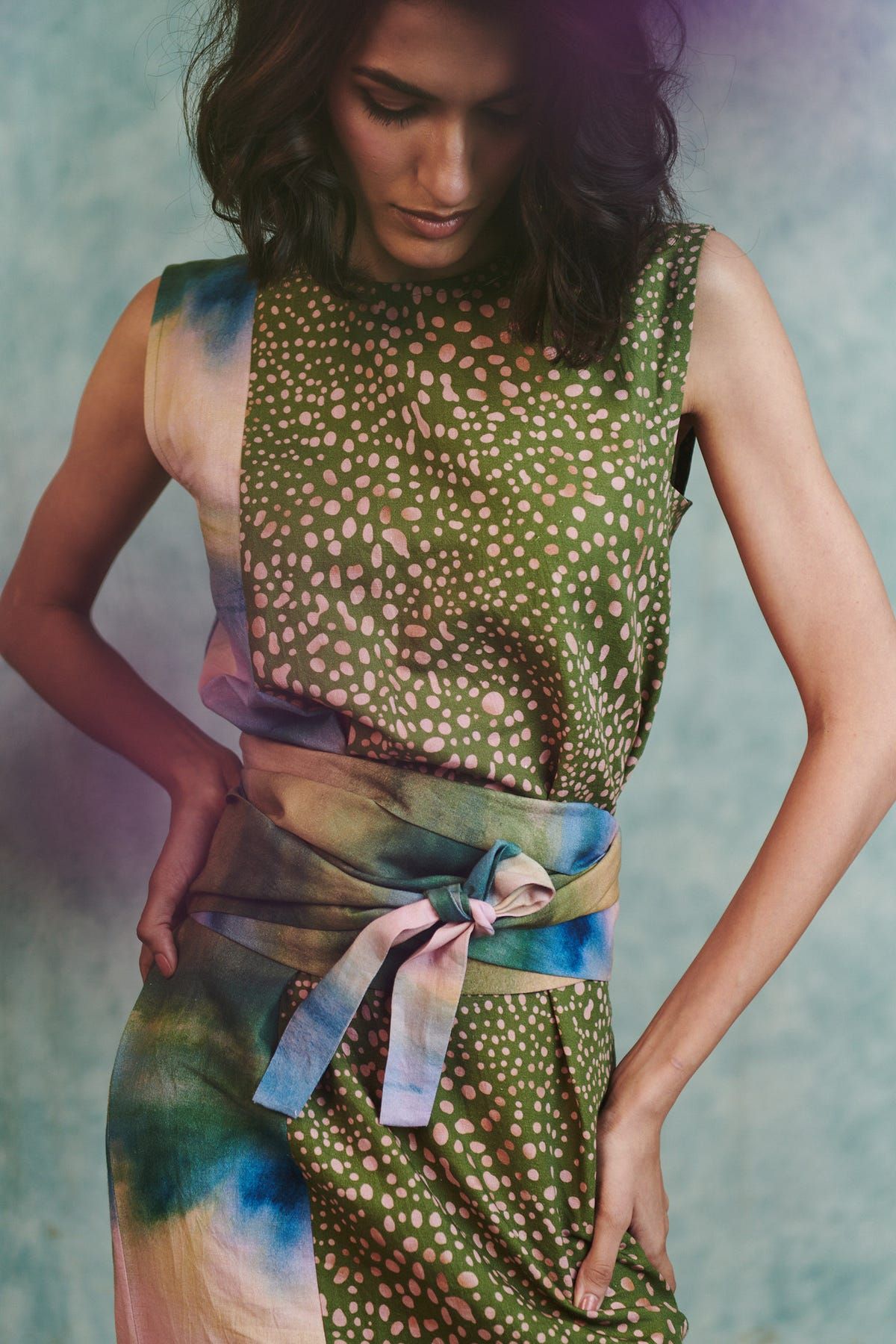 Prism Blot Co-Linen Tie Dress - image 12