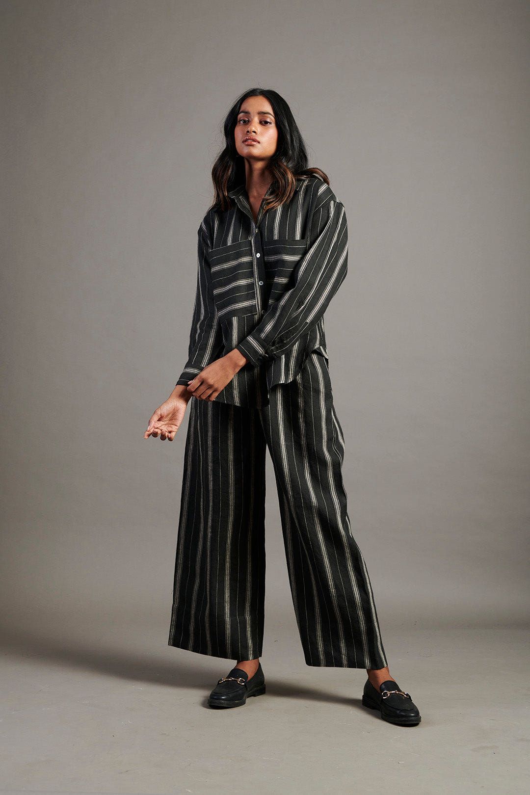 Dhaari Linen Oversized Pocket Shirt - Sale - image 1
