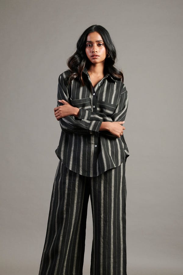 Saphed — Dhaari Linen Oversized Pocket Shirt - Sale