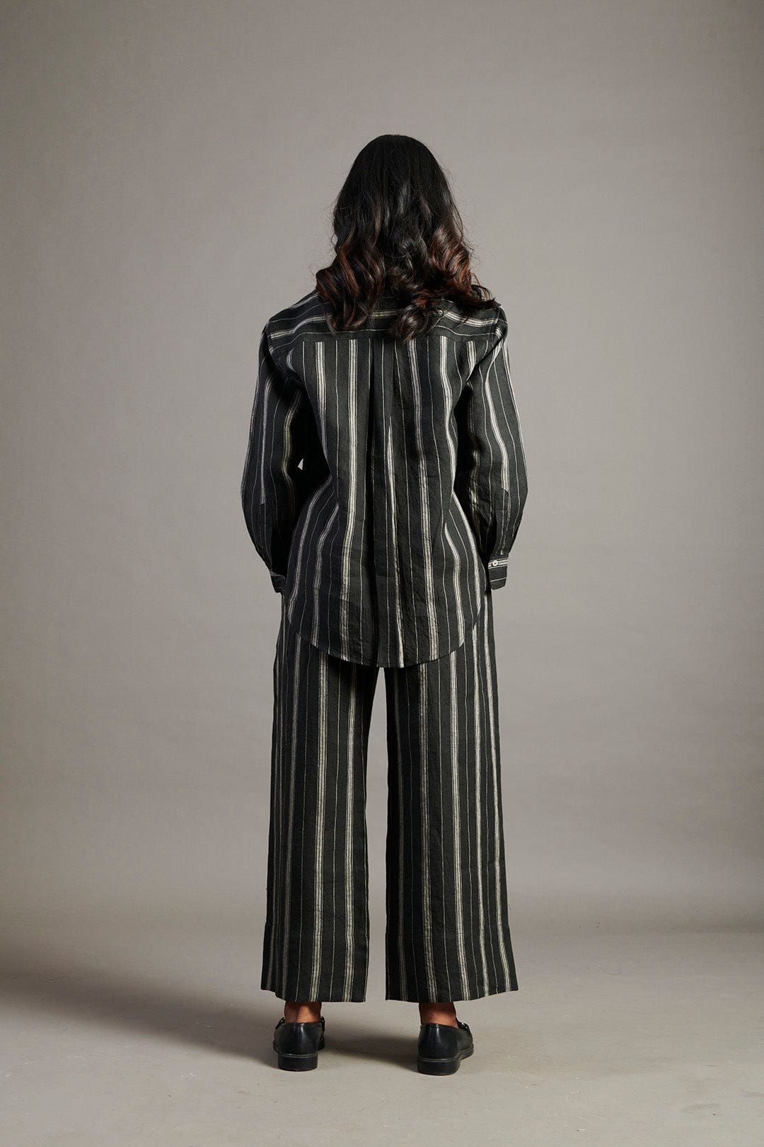 Dhaari Linen Oversized Pocket Shirt - Sale - image 3