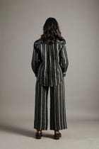 Dhaari Linen Oversized Pocket Shirt - Sale view 3