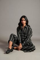 Dhaari Linen Oversized Pocket Shirt - Sale view 6
