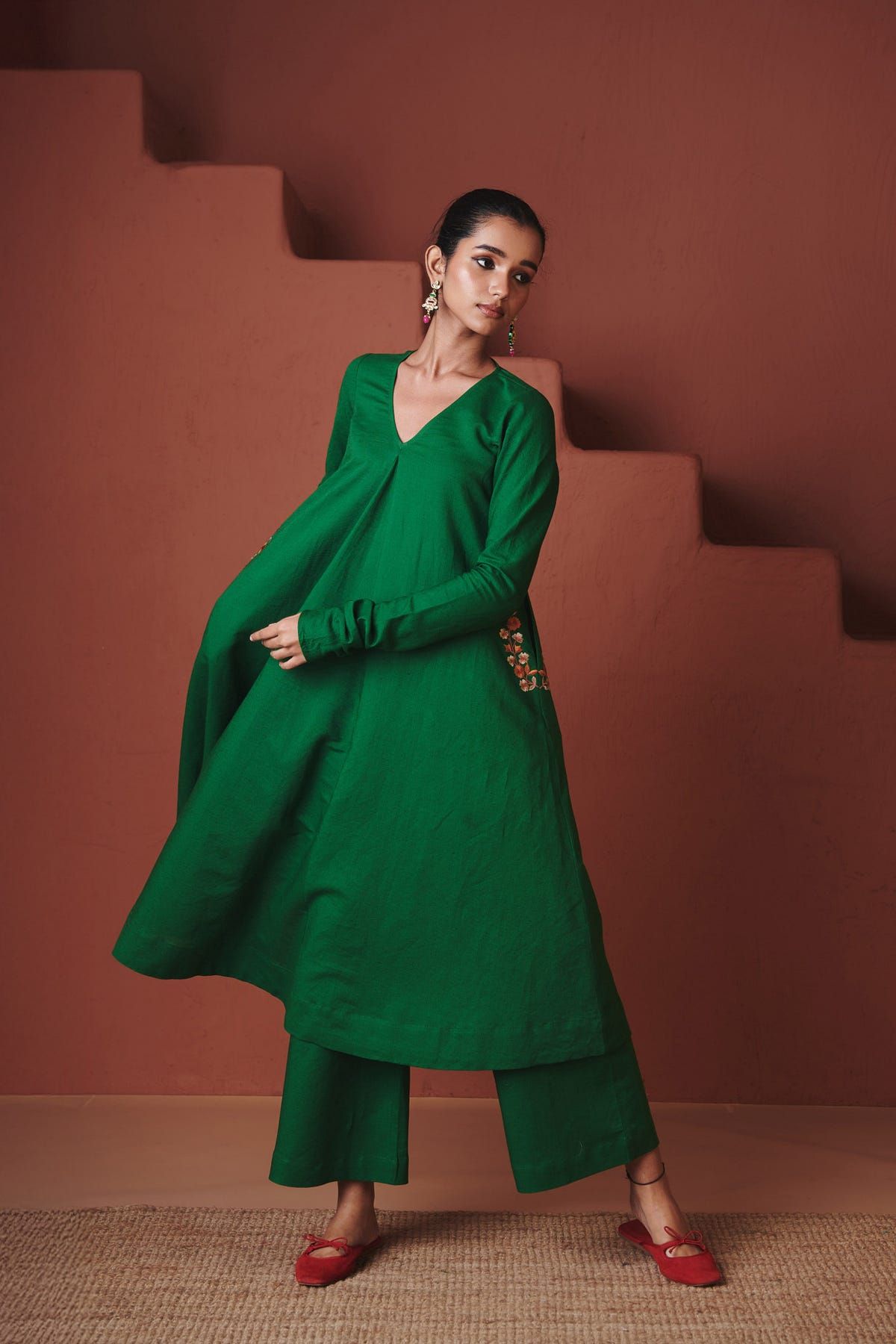 Panna Linen Embroidered Pocket Kurta Set - image 2