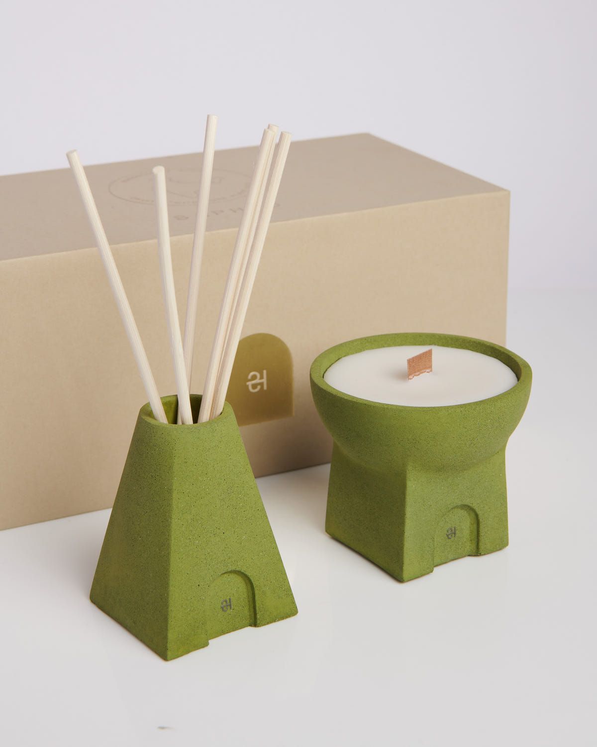 Saanj Soy Candle & Reed Diffuser Set - image 1