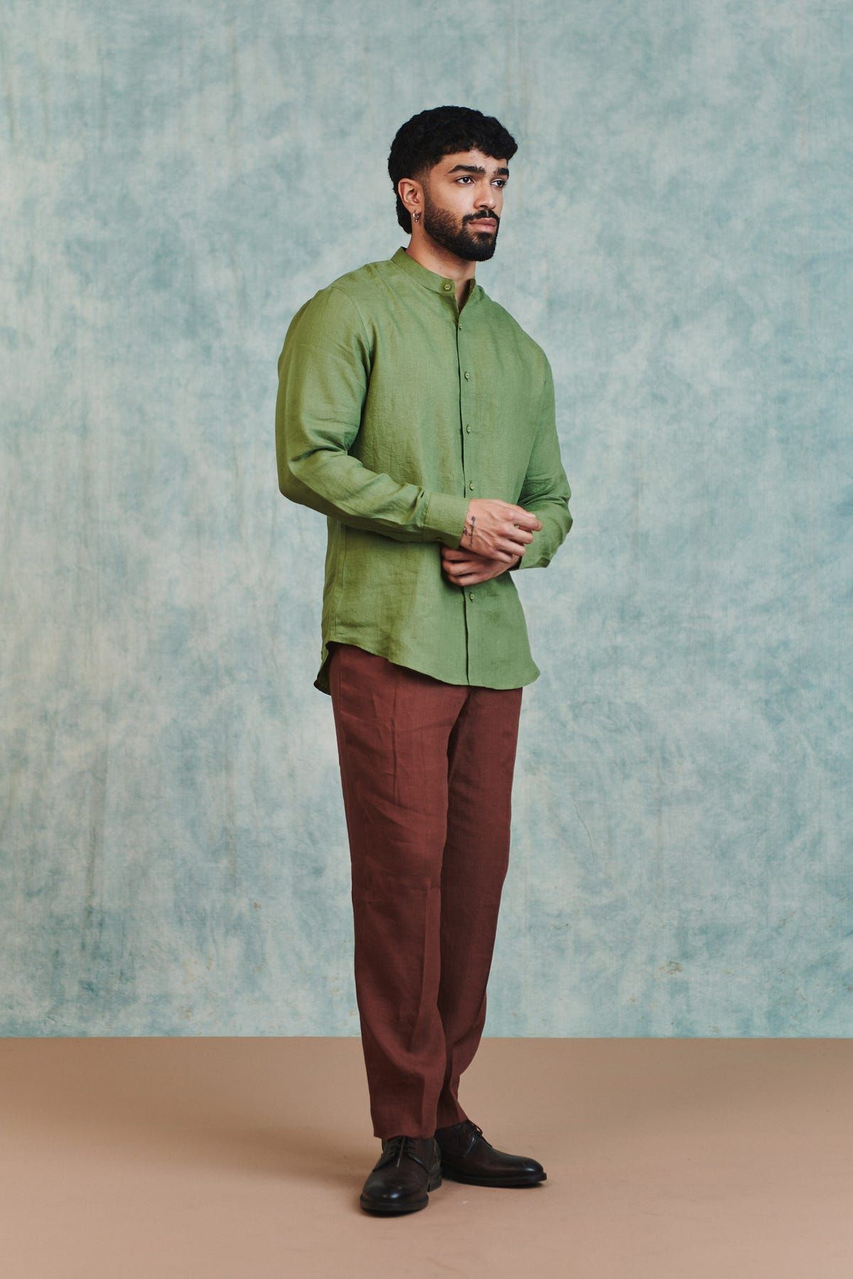 Moss Linen Men's Band Collar Shirt - image 6