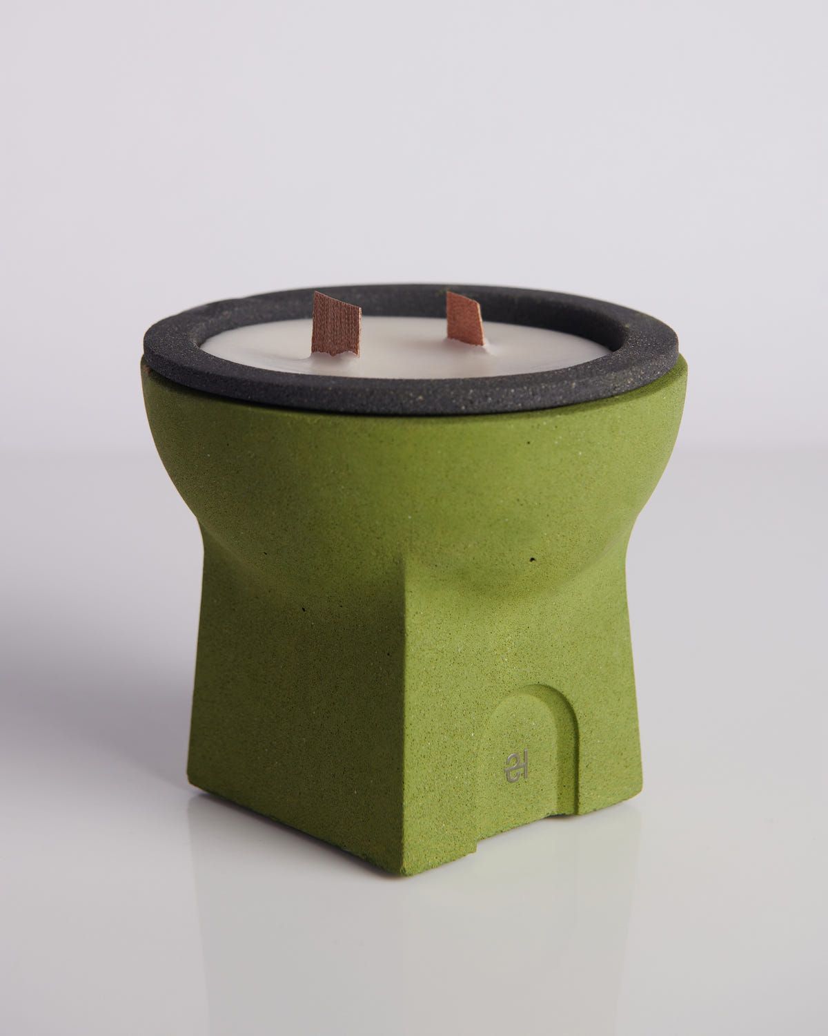 Saanj Refillable Soy Candle - image 1