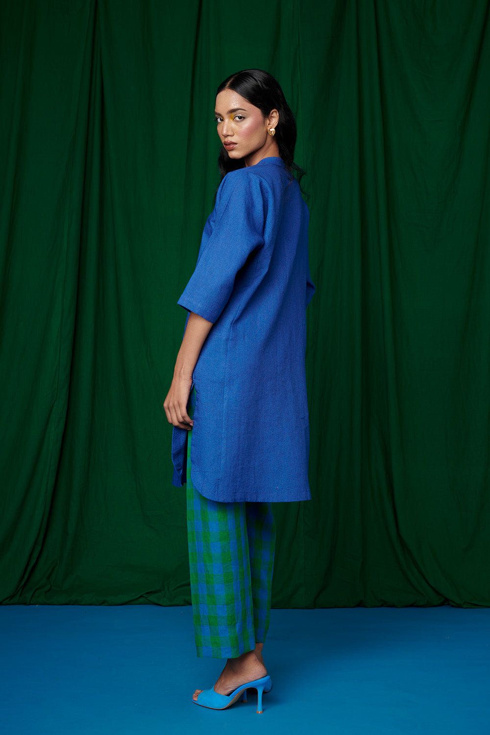 Neelam Linen Panelled Kurta Set - Sale - image 2