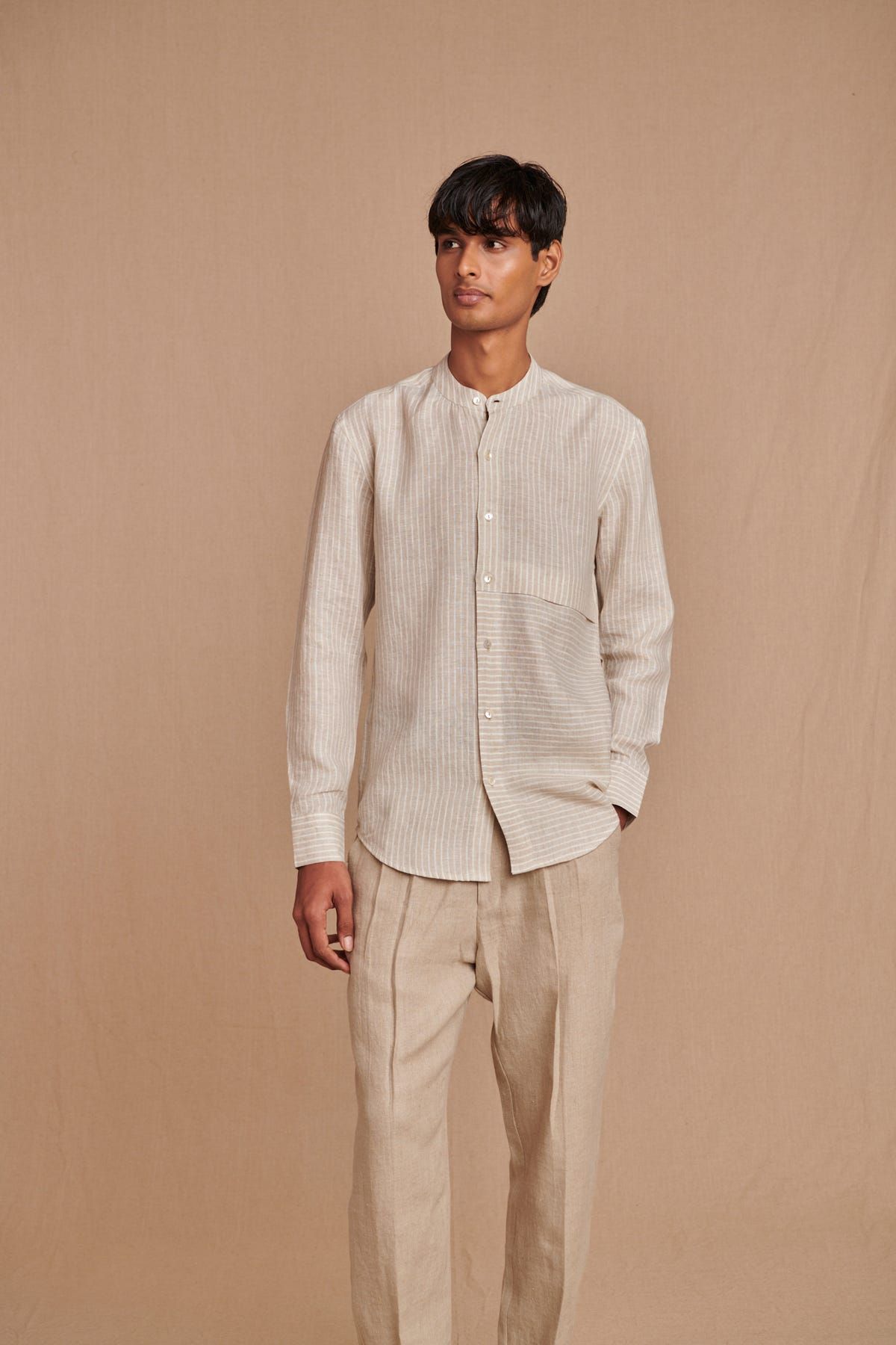 Undyed Linen Men's Pleated Tapered Pants - image 4