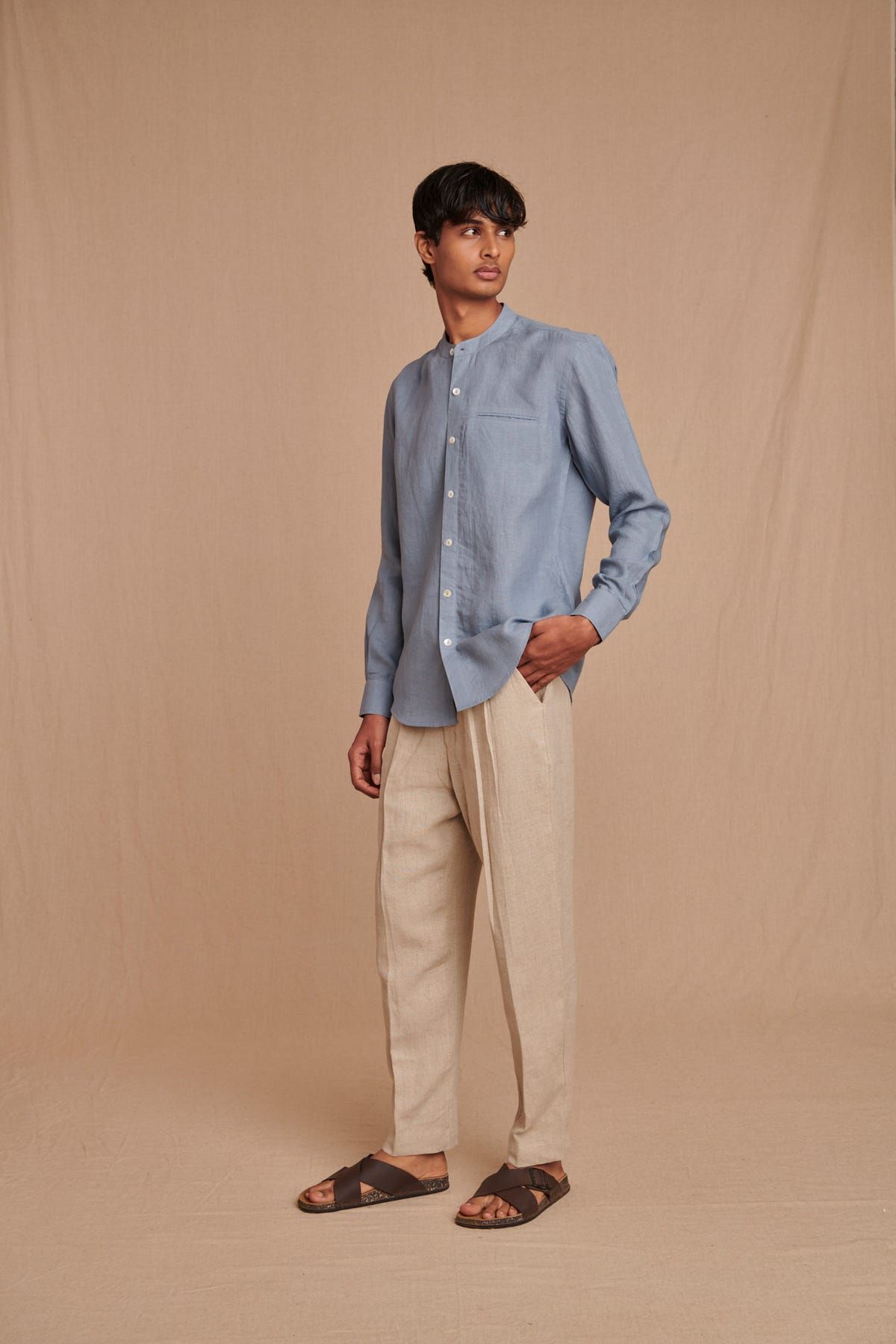 Undyed Linen Men's Pleated Tapered Pants - image 5
