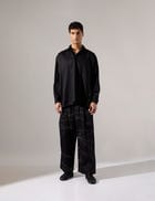 Mathew Look - Black view 1