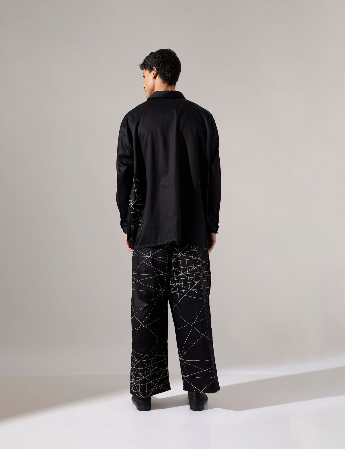 Mathew Look - Black - image 3