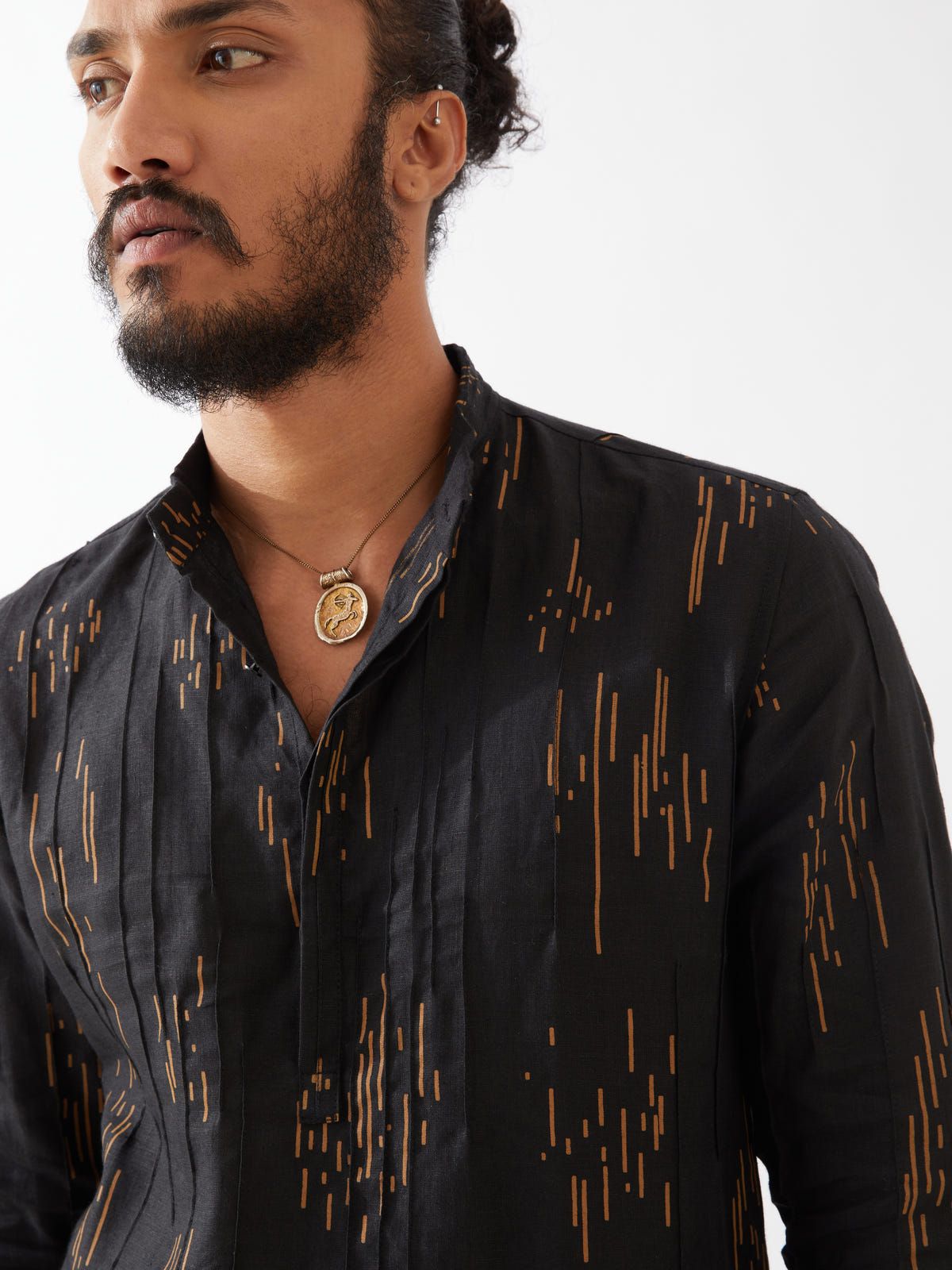 CARSON METEOR KURTA - BLACK - image 6