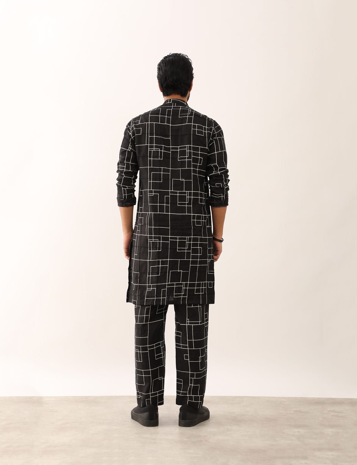 DARSH CHECKS KURTA SET - BLACK - image 4